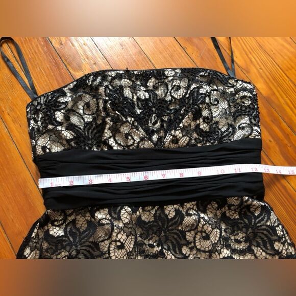 White House Black Market || Strapless Sequin Lace Mini Formal Evening Dress SZ 2 - Picture 9 of 10